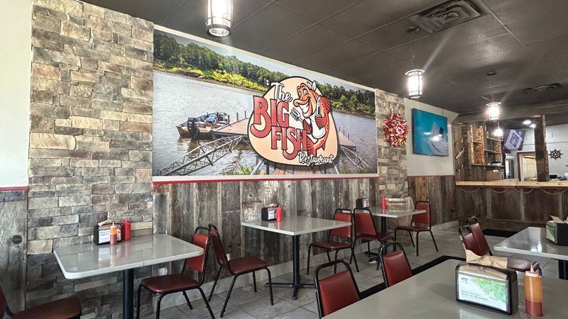 Big Fish Bar And Grill