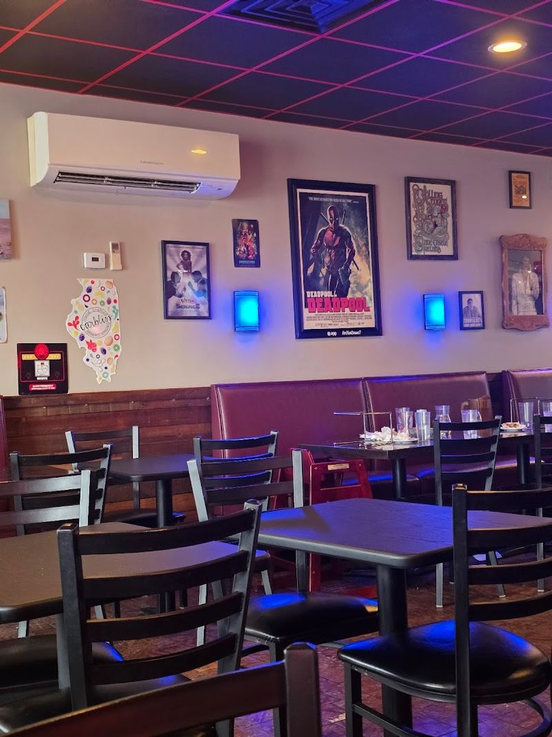 MadMad's Pizza, West Frankfort MadMad's Pizza, West Frankfort