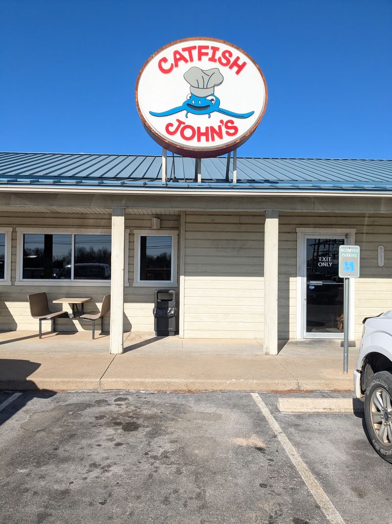 Catfish John's, Rogers, AR