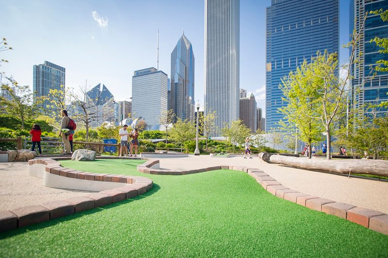 Maggie Daley Park Mini Golf, Chicago
