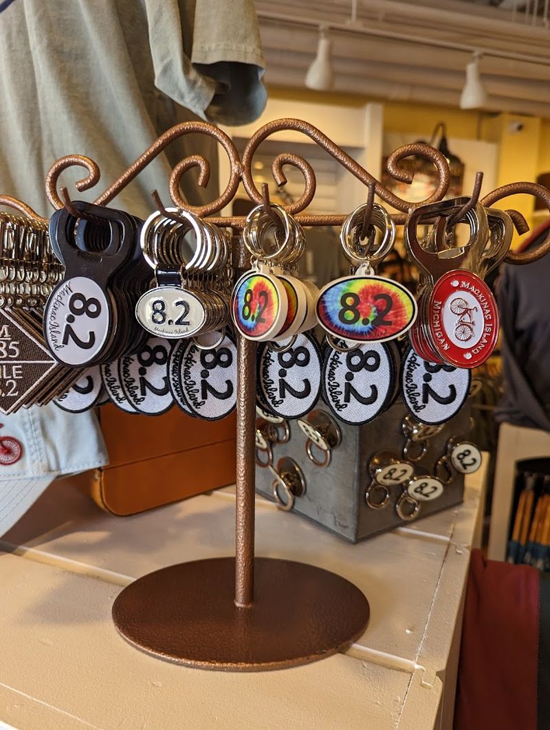 Island Charm On The Straits