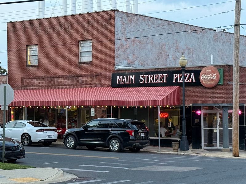 Main Street Pizza