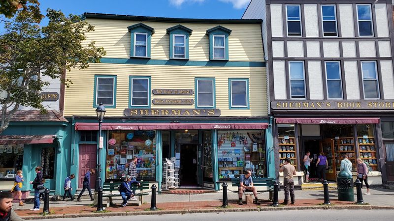 Maine's Oldest Bookstore 