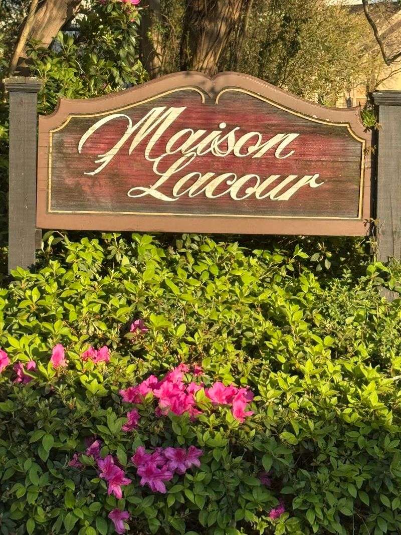 Maison Lacour