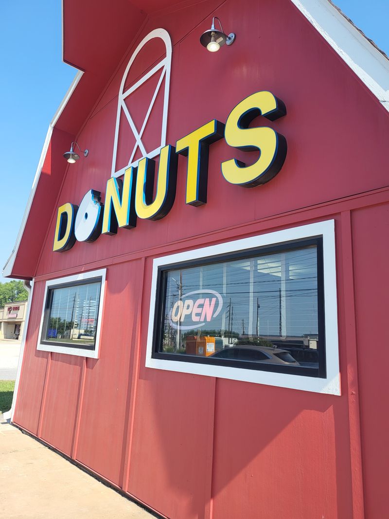 Red Barn Donuts — Rogers, AR