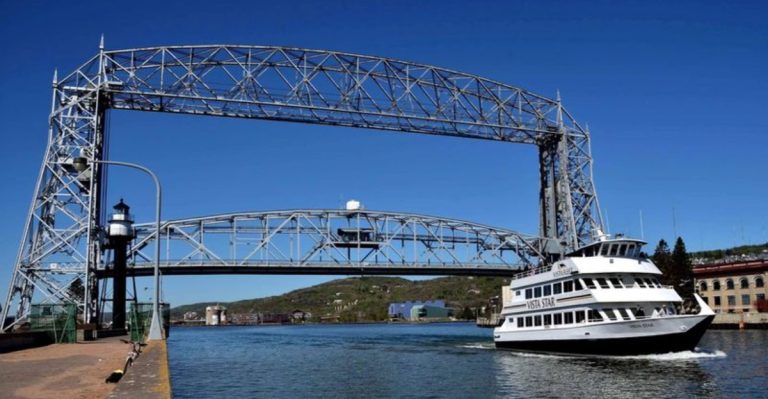 Make Lasting Memories On This Minnesota Family Canal Boat Ride