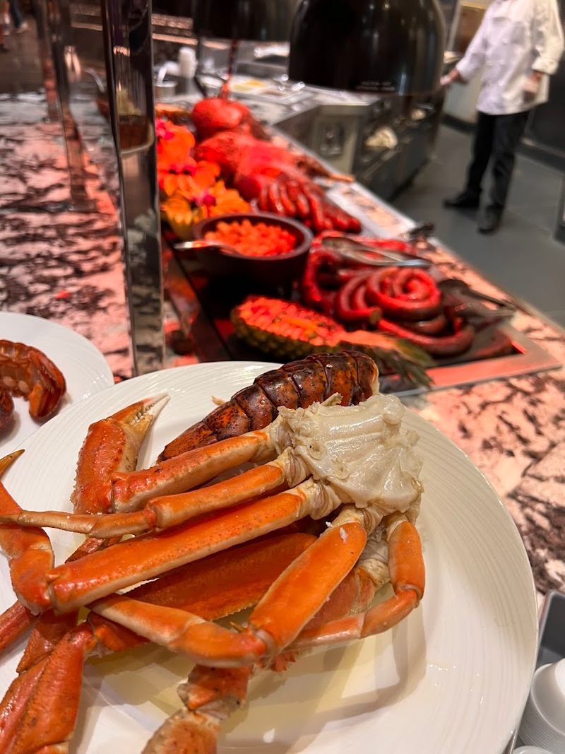 The Seafood Situation: What Visitors Actually Say