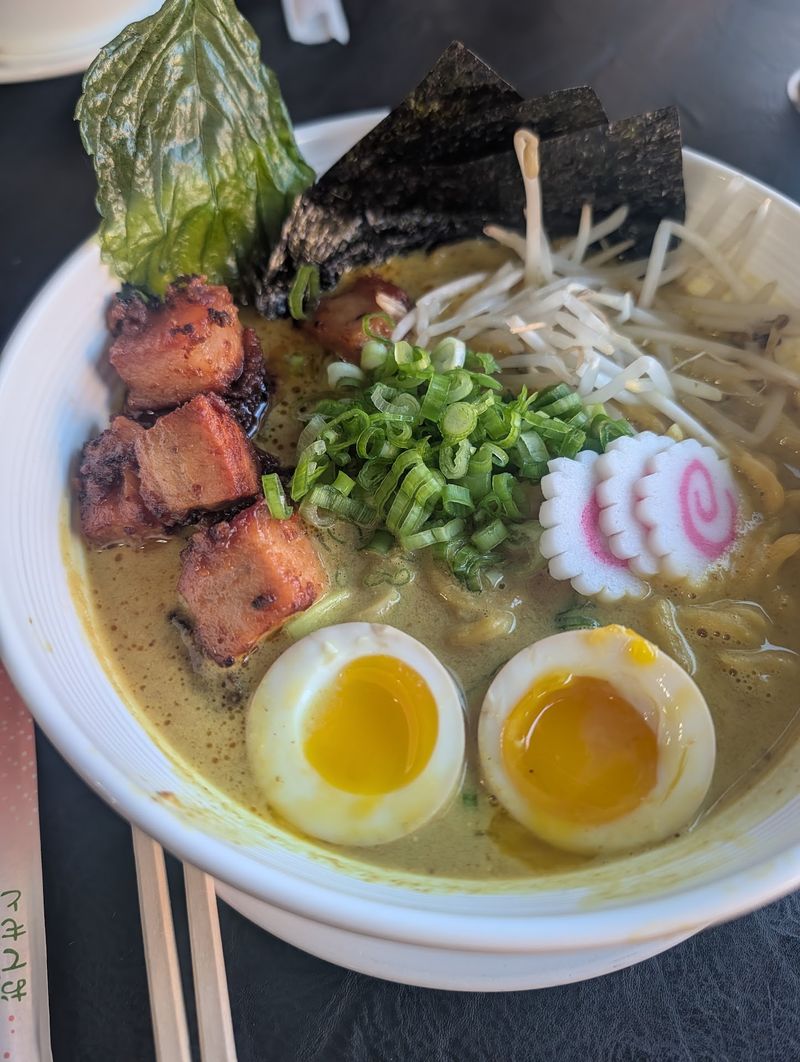 Malaysian Curry Laksa Worth Rearranging Your Week For Malaysian Curry Laksa Worth Rearranging Your Week For