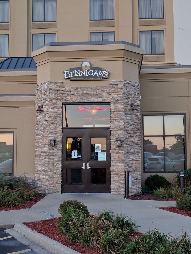 Bennigan’s Grill & Tavern