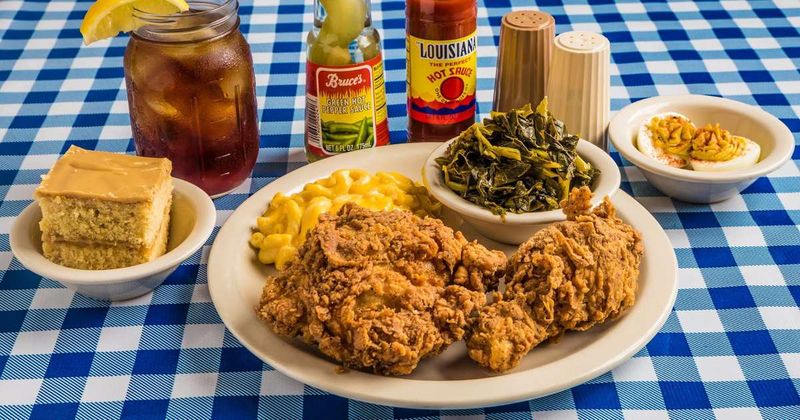 H&H Soul Food's Unforgettable Macaroni and Cheese