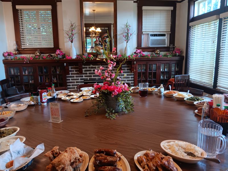 The Dinner Bell – McComb