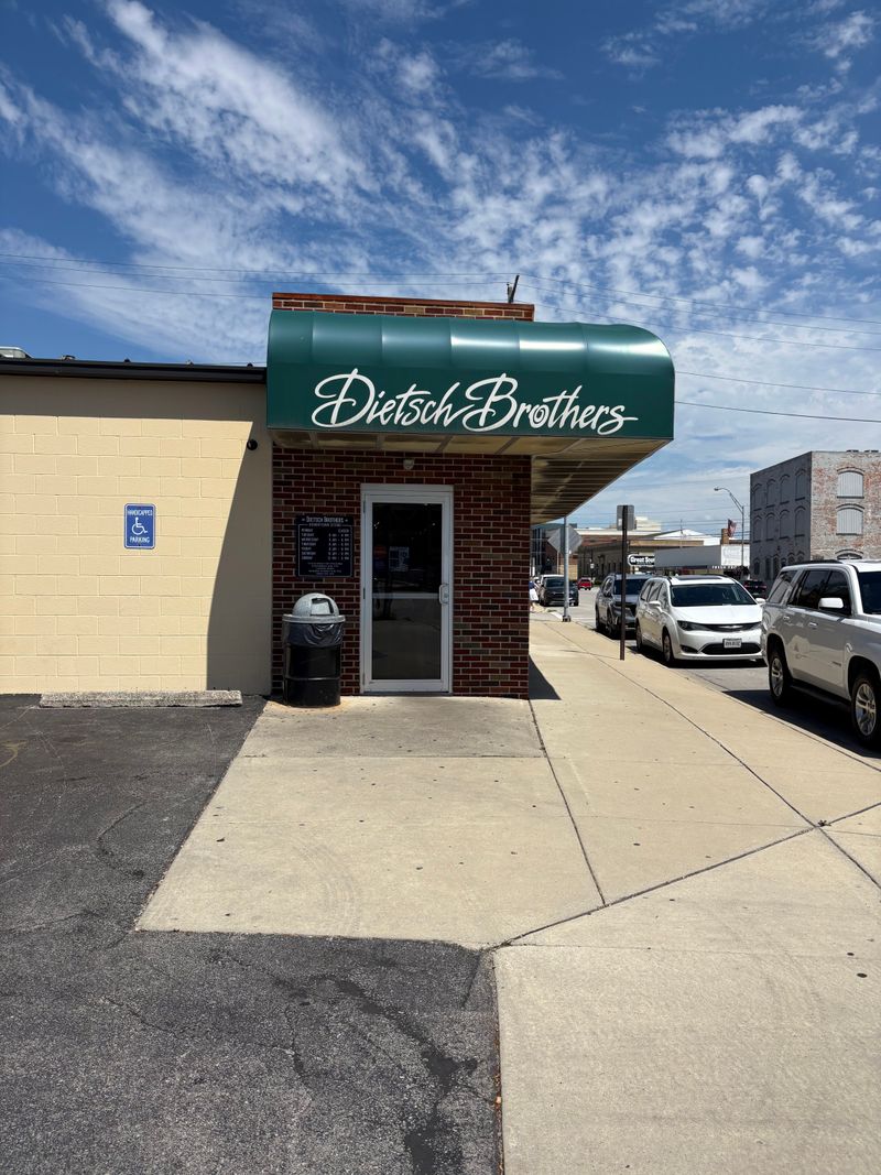Dietsch Brothers Fine Chocolates & Ice Cream – Findlay, Ohio