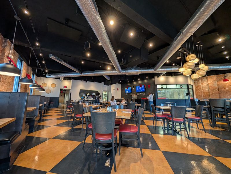 Dewey's Pizza - Clifton, Cincinnati