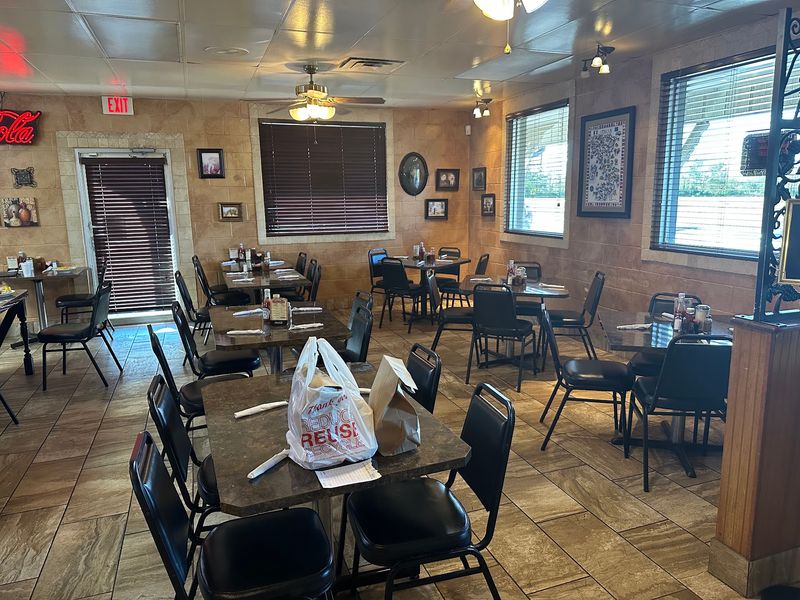 Mama Z's Cafe, Tontitown