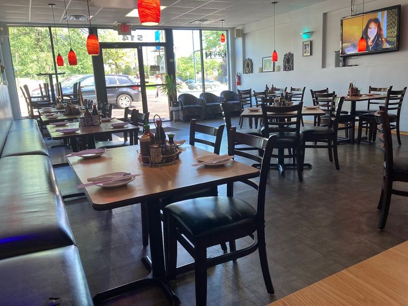 Atmosphere, Vibe, and What to Expect When You Arrive