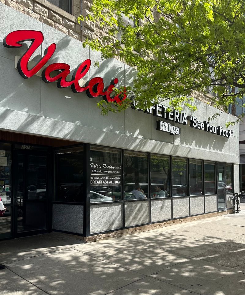 Valois Restaurant – Chicago