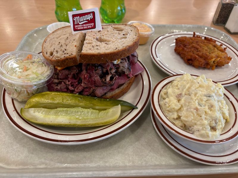 Manny's Cafeteria & Delicatessen (Chicago)