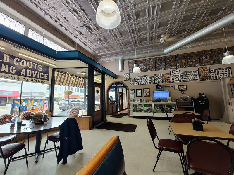 Mind The Three-Room Flow