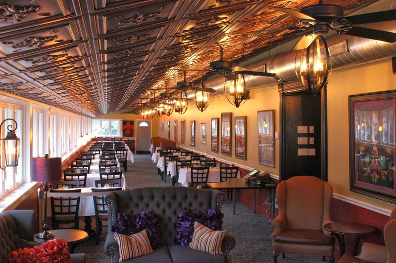 Maple Tree Inn, Homewood