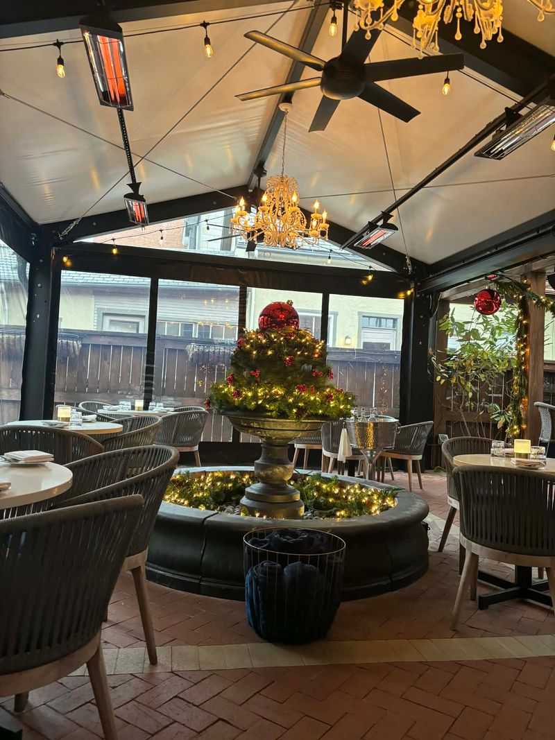 Marcella's – Polaris