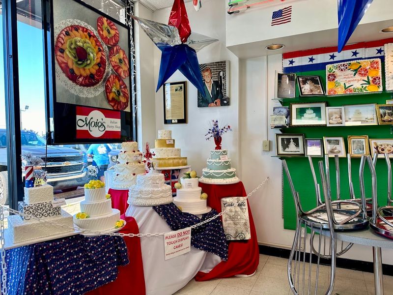 Moio's Italian Pastry Shop