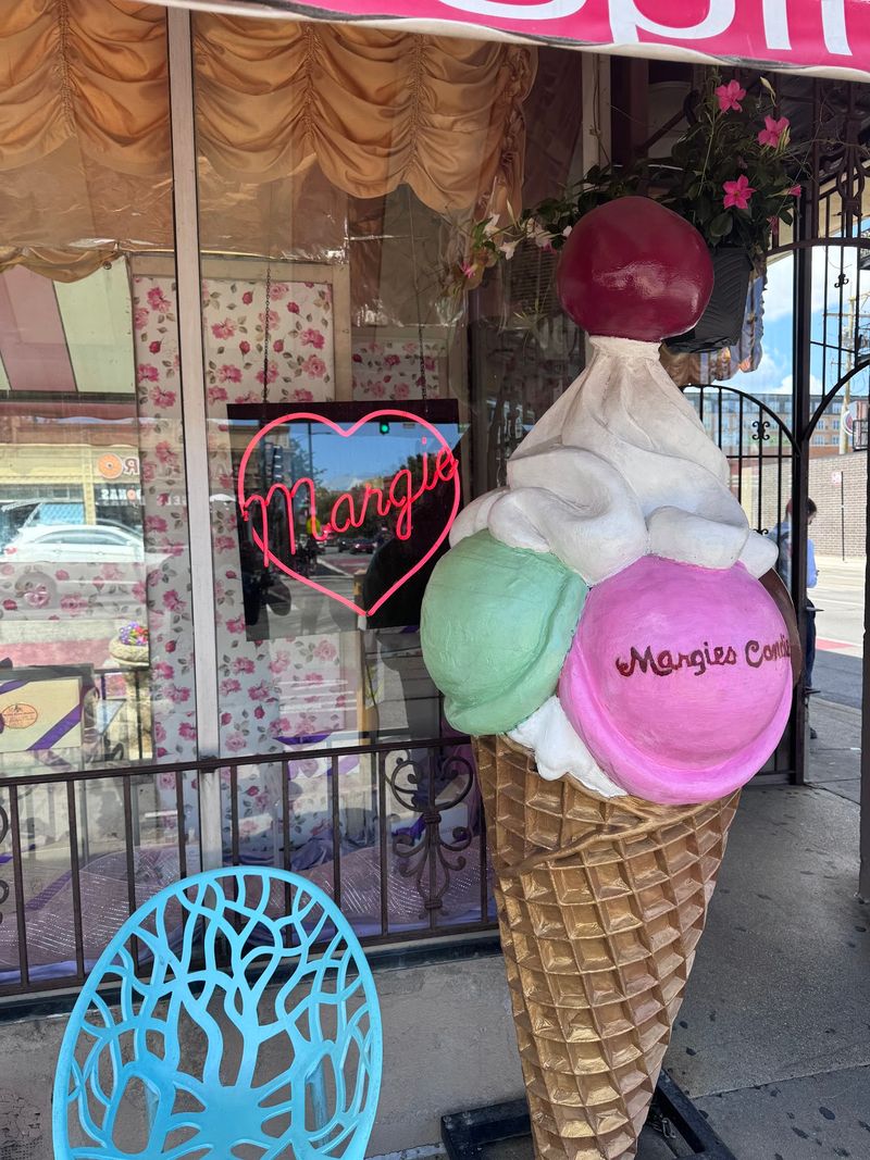 Margie's Candies (Chicago)