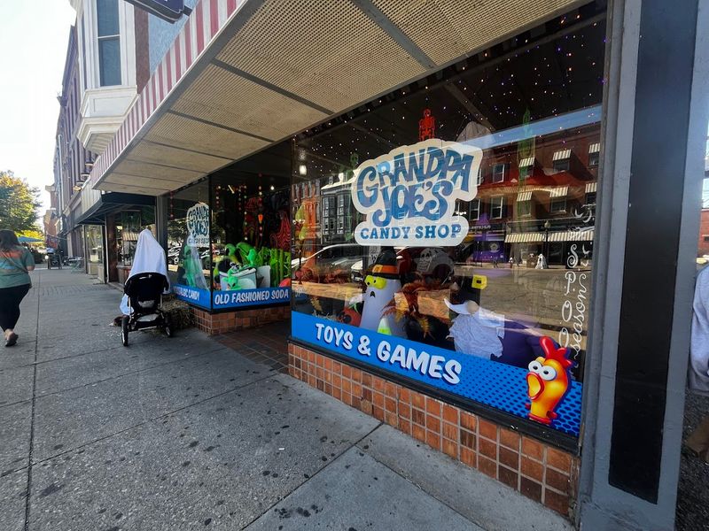 Grandpa Joe's Candy Shop, Chillicothe