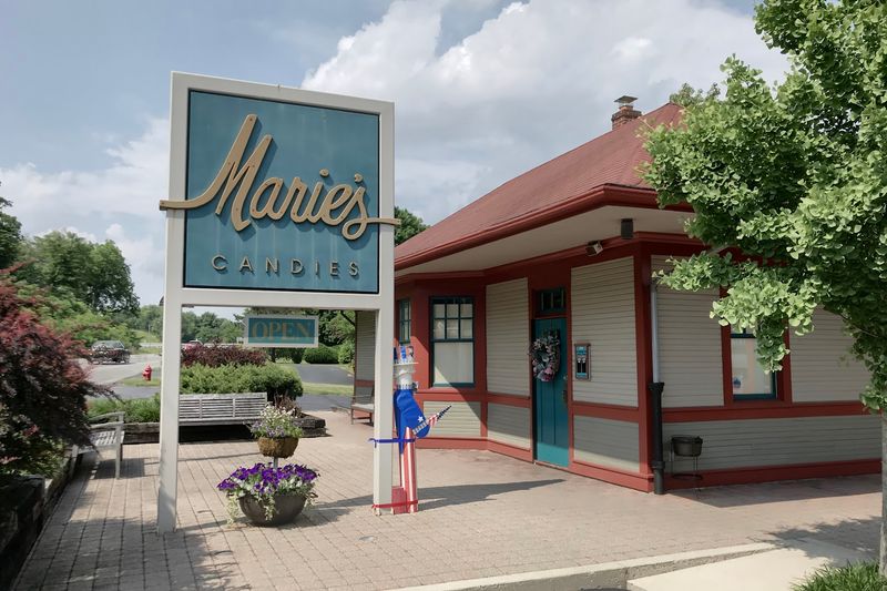Marie's Candies, West Liberty