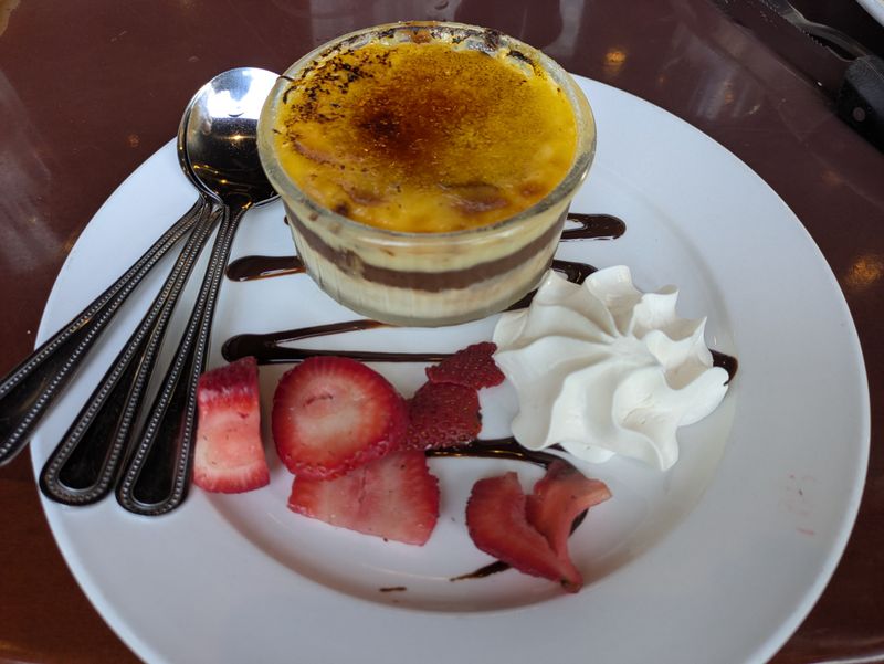 Lakeside Tavern – Fort Loudoun Lake (Knoxville)