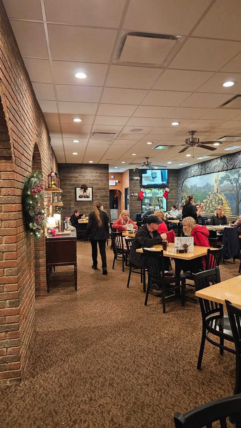 Santo's Italian Restaurant, Middleburg Heights