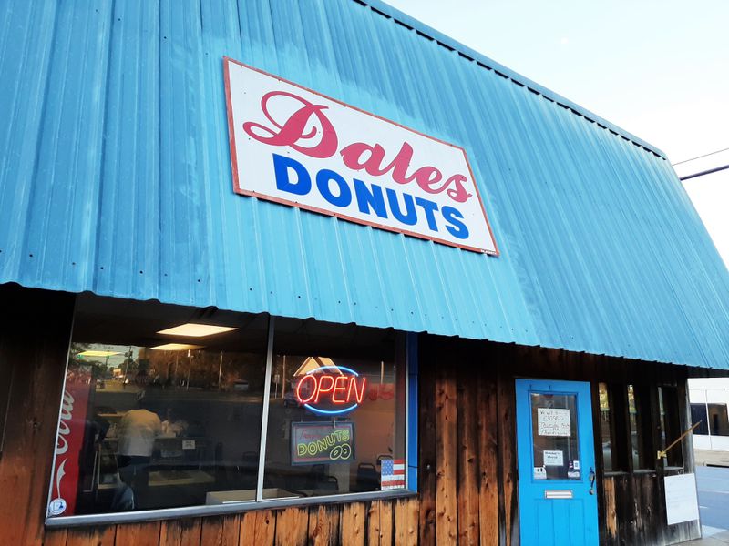 Dale's Donut Shop — Benton