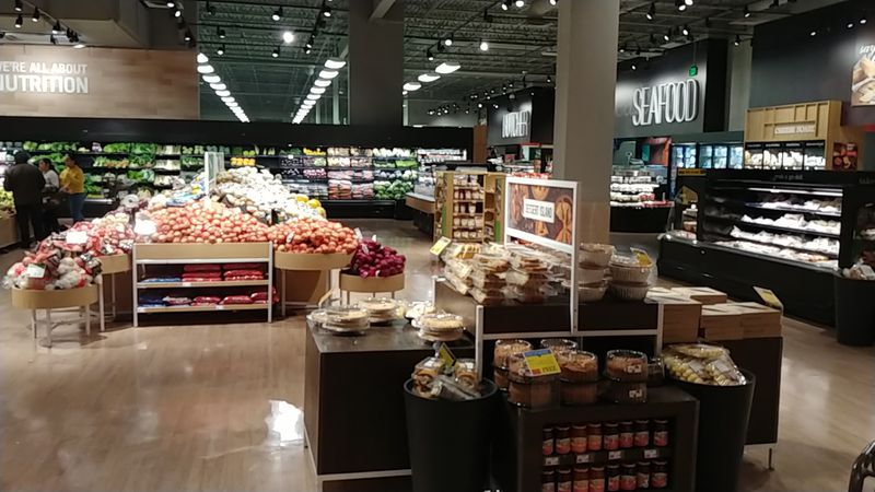 Market 32