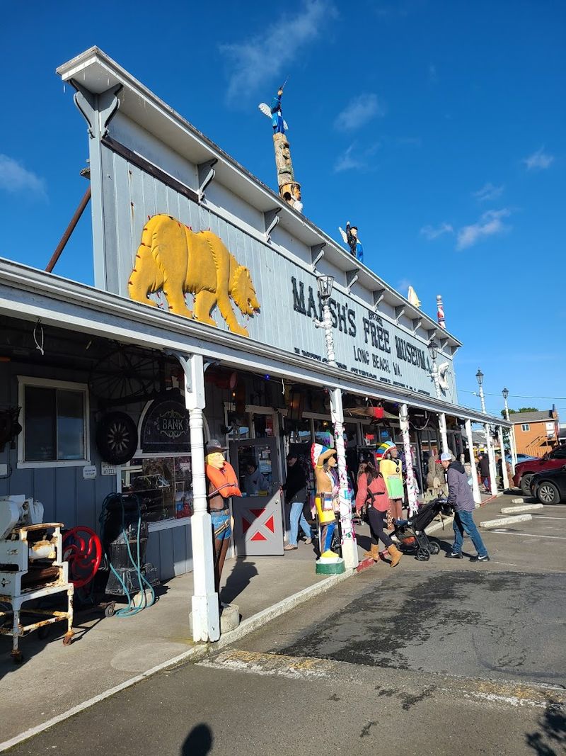 Marsh's Free Museum, Long Beach