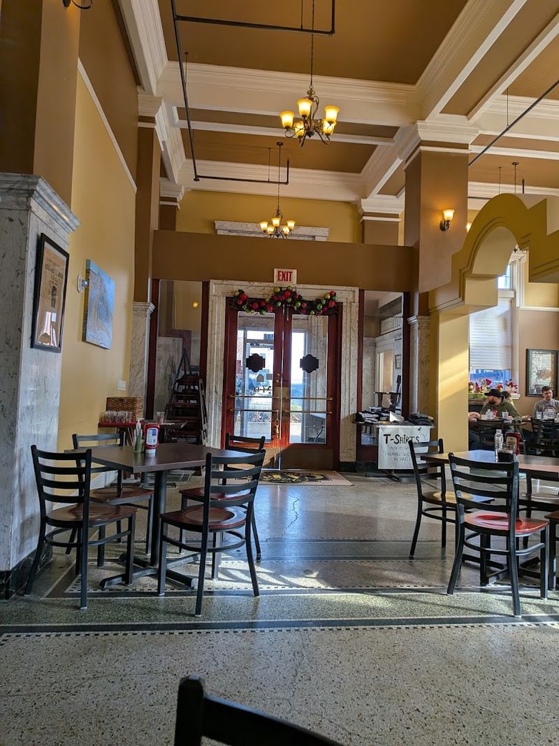 The Vault Cafe on the Square - Marion