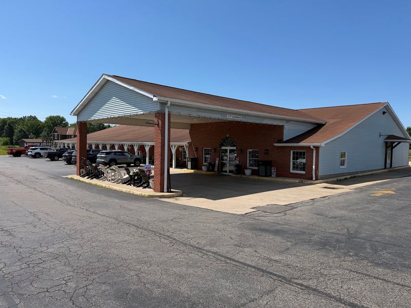 Mary Yoder's Amish Kitchen, Middlefield