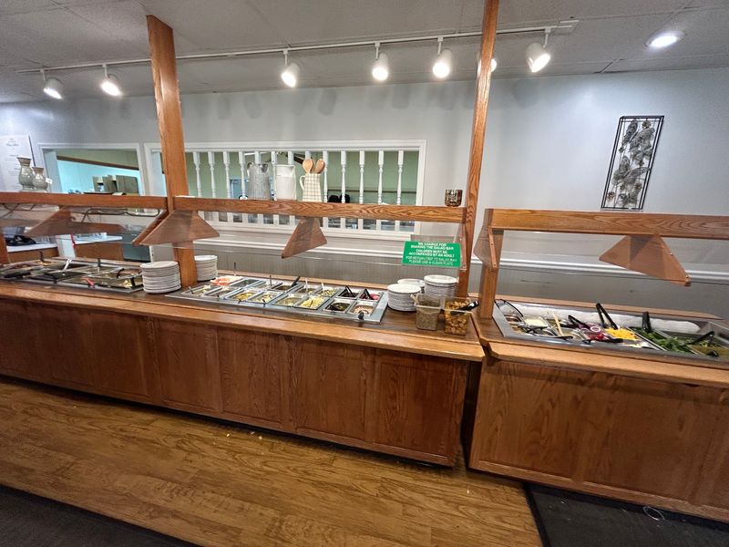 Mary Yoder's Amish Kitchen, Middlefield