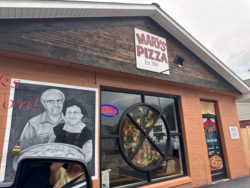 Mary's Pizza, Lisbon