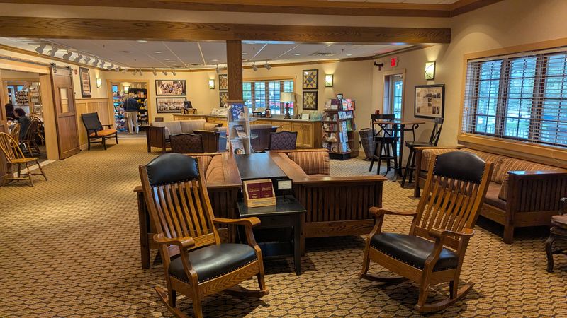 The Clean, Bright Atmosphere That Sets The Tone