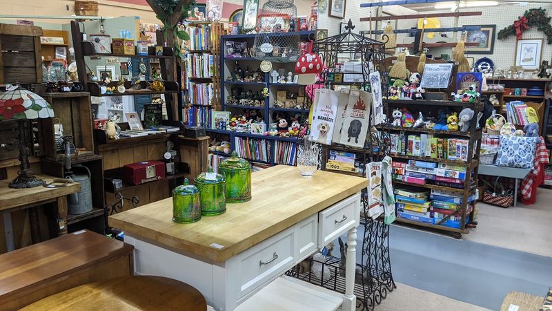 Over 100 Vendors Under One Roof