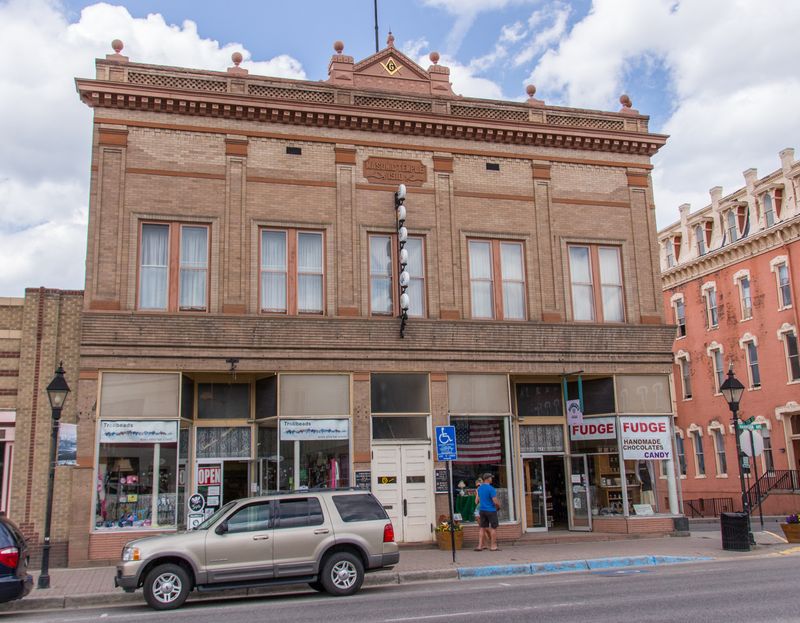 Matchless Treasures Thrift Shop - Leadville