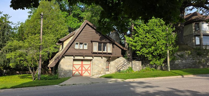 Staying Neighborly While Curious