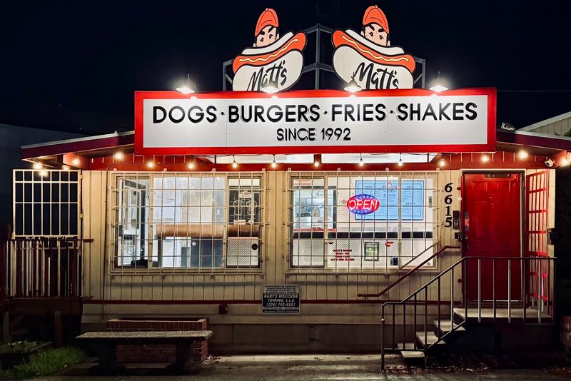 Matt's Famous Chili Dogs