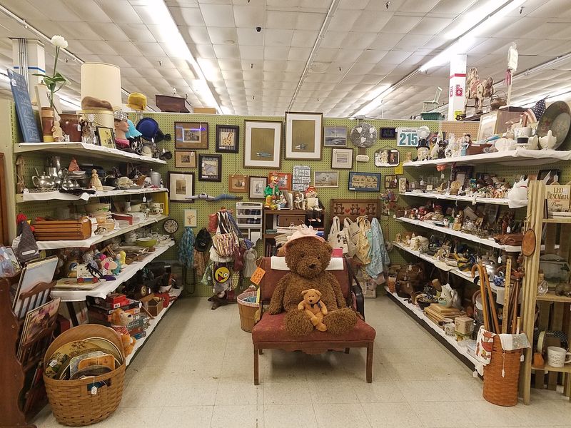 Maumee Antique Mall, Maumee