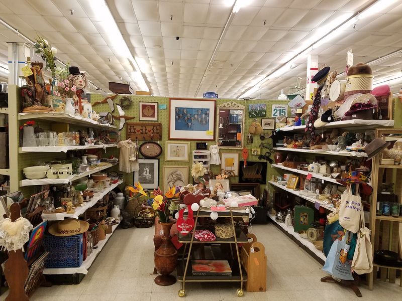 Maumee Antique Mall, Maumee Maumee Antique Mall, Maumee