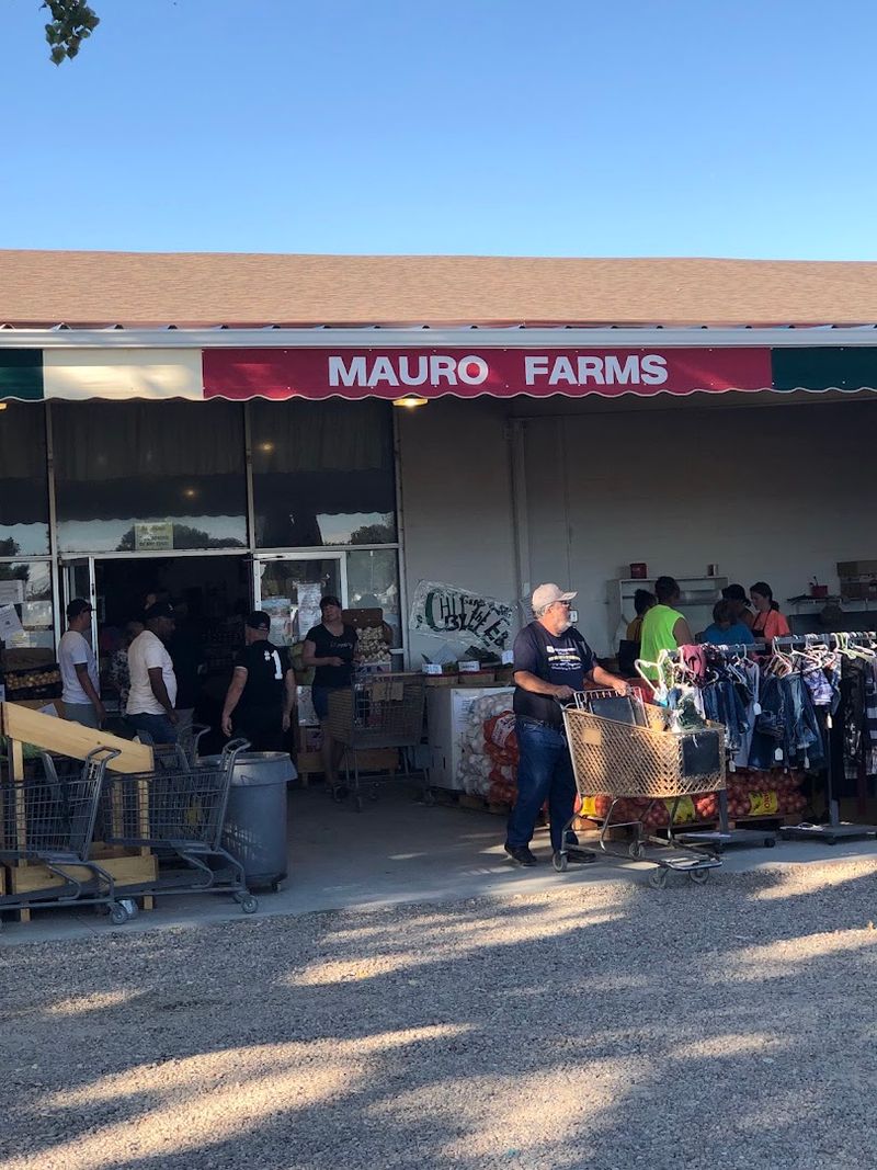 Mauro Farms & Bakery, Pueblo