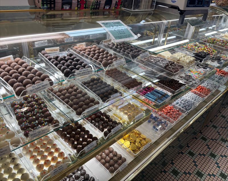 Dietsch Brothers Fine Chocolates & Ice Cream, Findlay