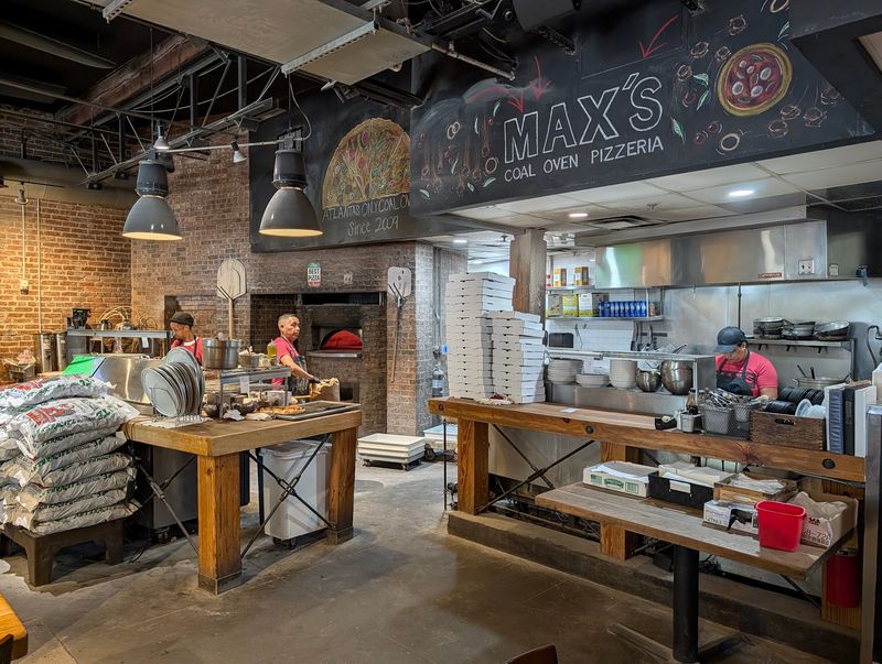 Max's Coal Oven Pizzeria