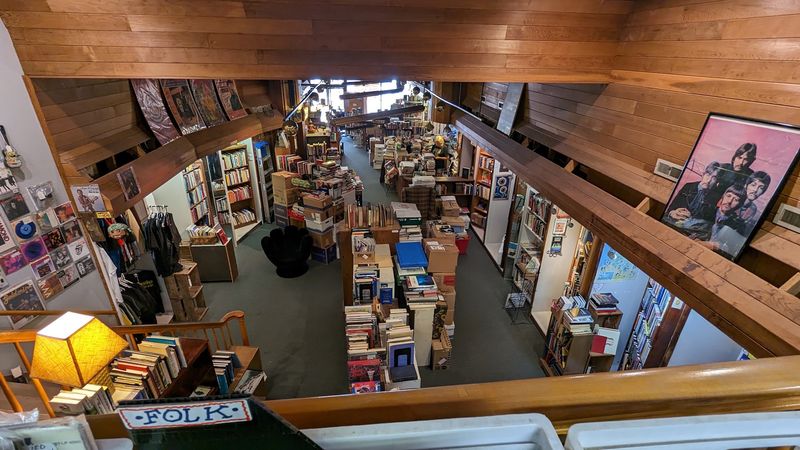 Maya Books & Music Maya Books & Music
