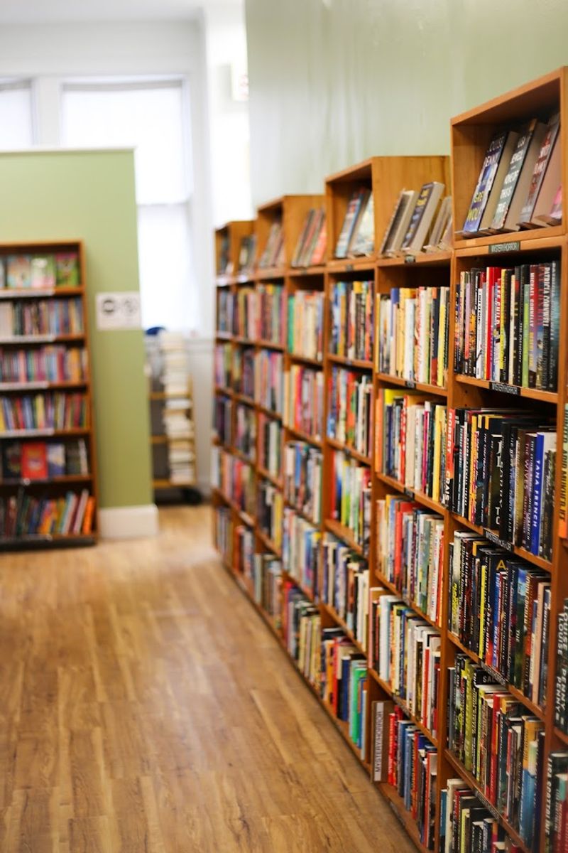 Middles Used Books, Evanston