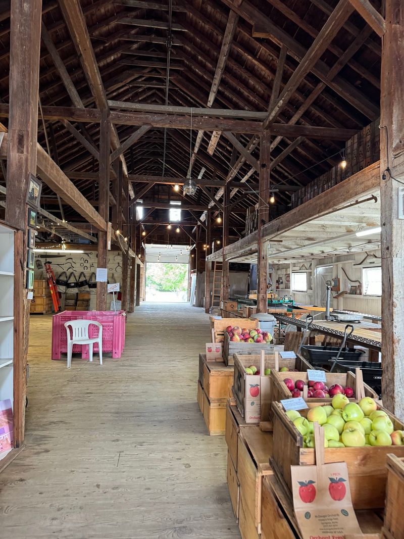 McDougal Orchards, Springvale